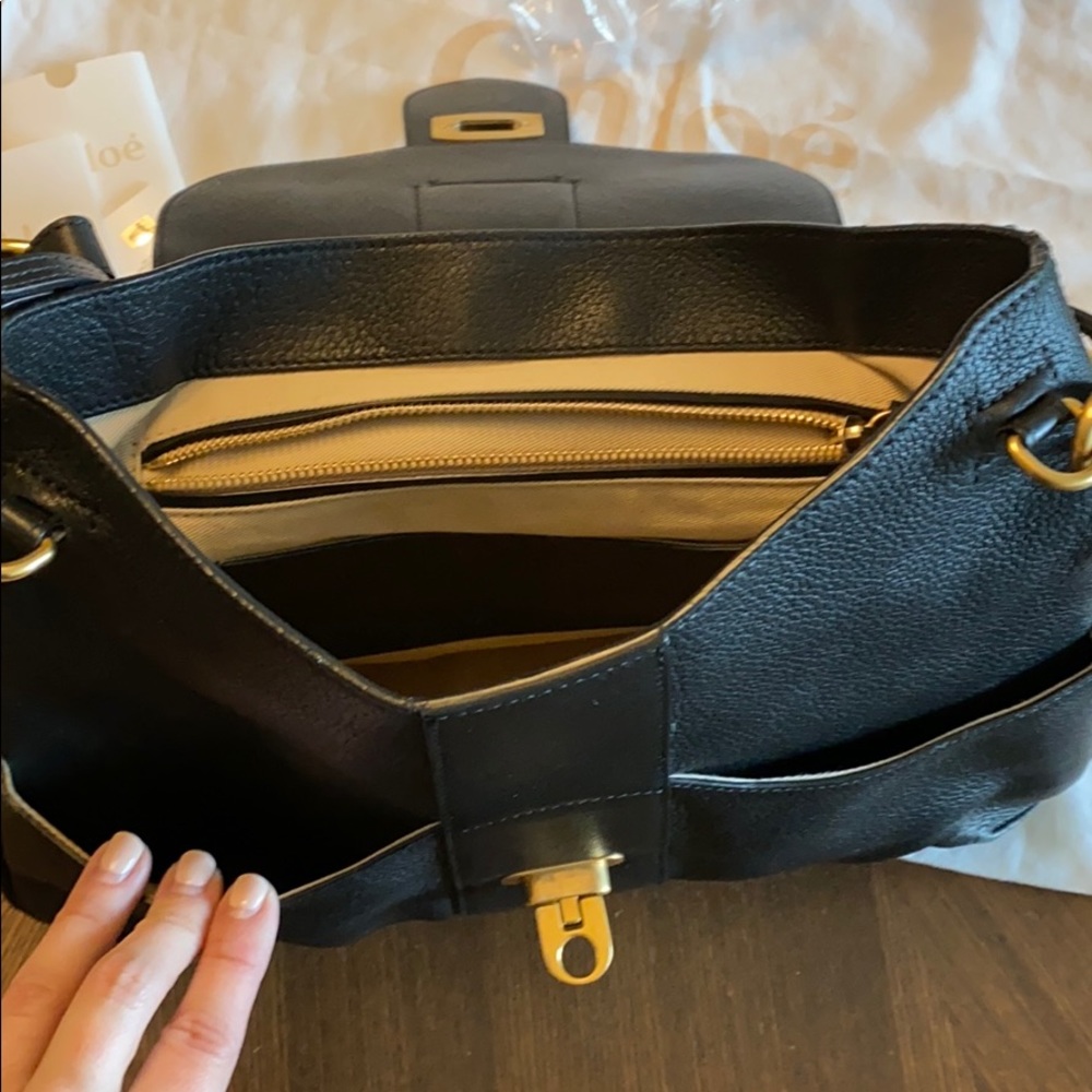 Chloe Lexa Grained Cross Body Shoulder Bag - Picture 4 of 13